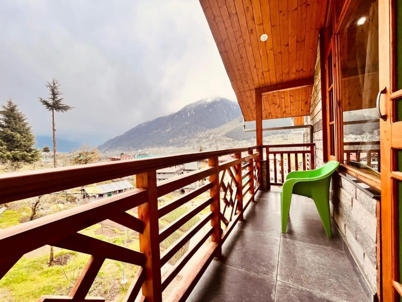 Готель The Rohtang Chalet Маналі Екстер'єр фото
