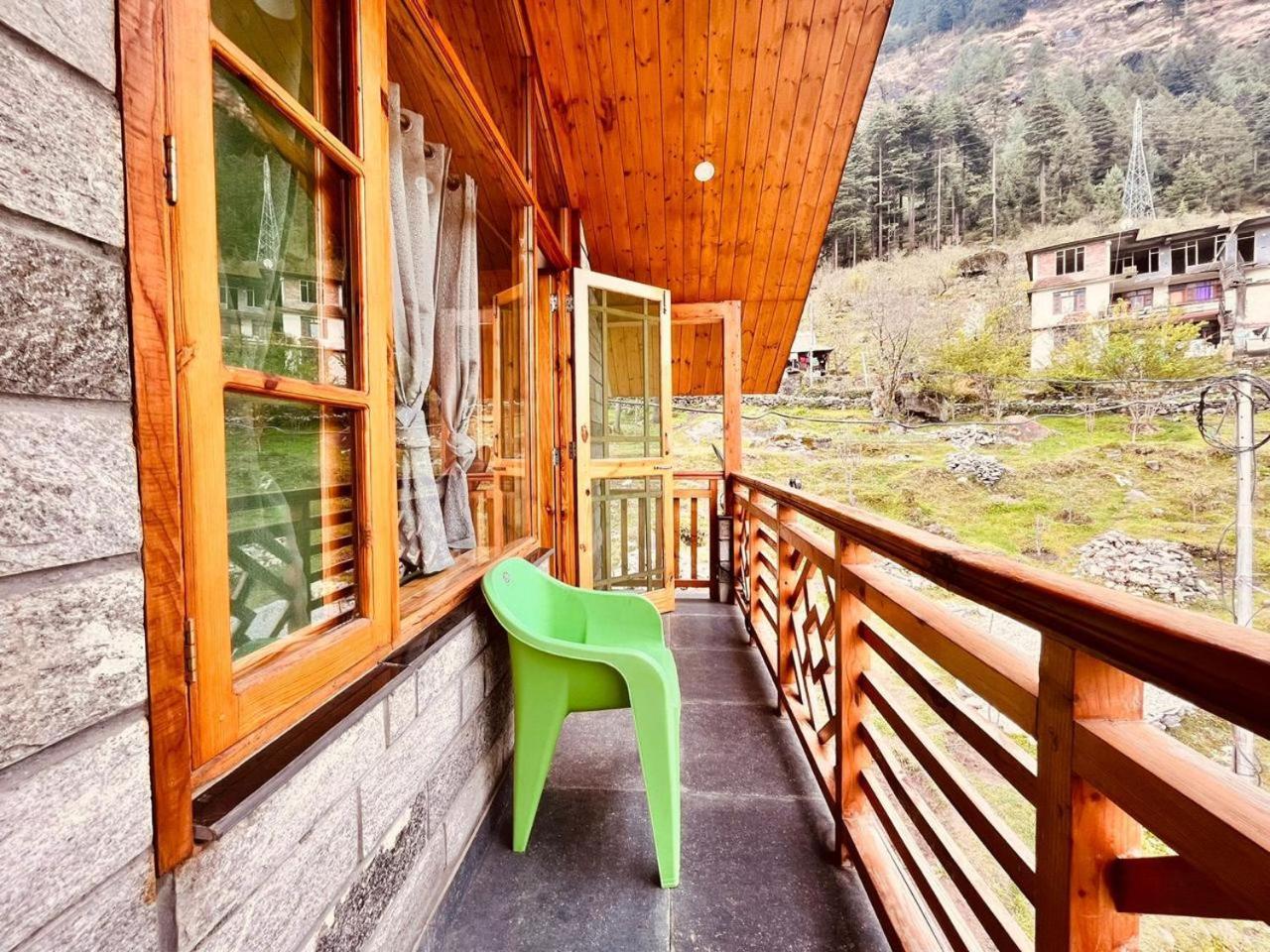 Готель The Rohtang Chalet Маналі Екстер'єр фото